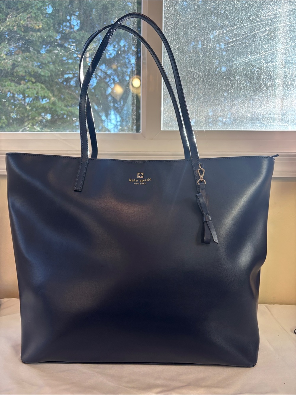 💙EUC Kate Spade New York Sawyer Street Alair Tote Bag - Navy/Aqua - WITH CHARM💙